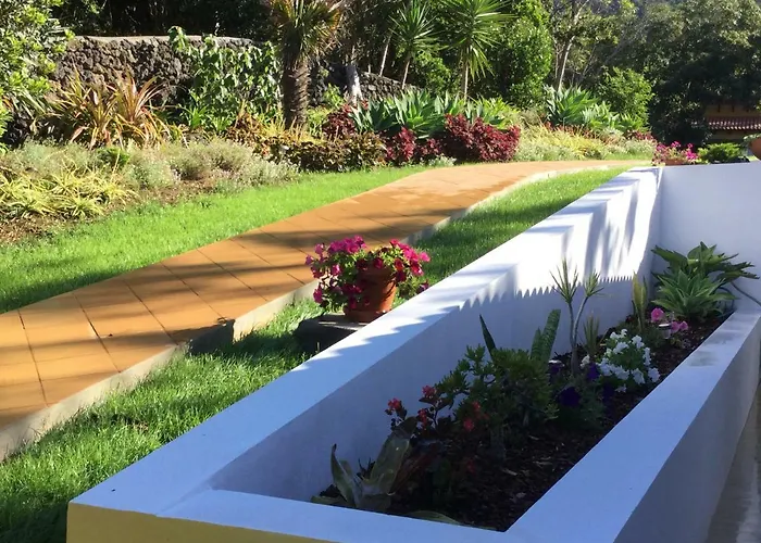 Casteletes * Urzelina